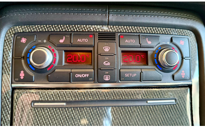 Audi S8 V10* Ceramic* Carbon* Bang&Olufsen* Лизинг* - автомобили, коли, обяви за нови и употребявани 12