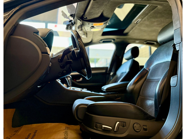 Audi S8 V10* Ceramic* Carbon* Bang&Olufsen* Лизинг* - автомобили, коли, обяви за нови и употребявани 7