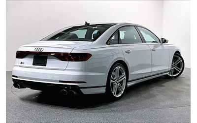 audi-s8 - 5