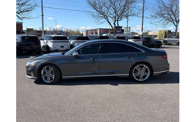 audi-s8 - 1