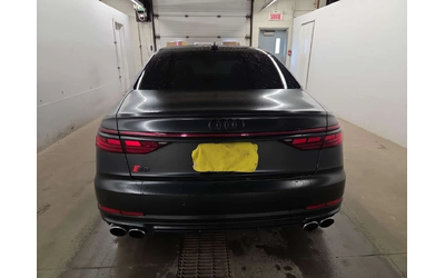 audi-s8 - 4