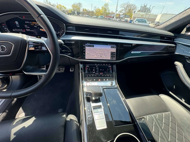 Audi S8 - автомобили, коли, обяви за нови и употребявани 10