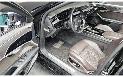 audi-s8 - 1