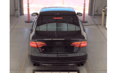 audi-s8 - 4