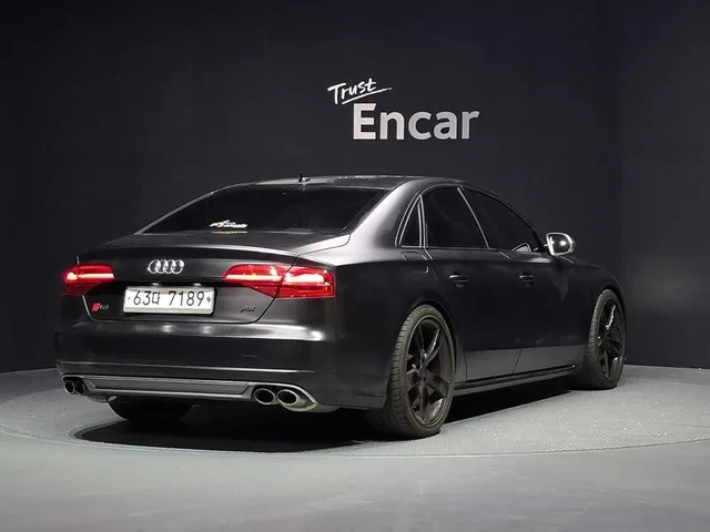 Audi S8 4.0 TFSI Quattro - автомобили, коли, обяви за нови и употребявани 3
