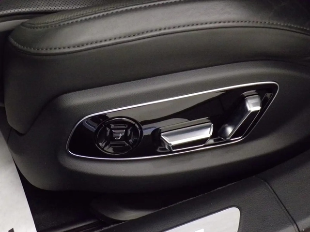 Audi S8 S8 4.0 TFSI V8 Mild Hybrid Quattro - автомобили, коли, обяви за нови и употребявани 9