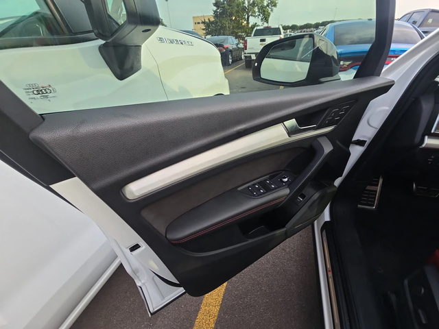 Audi SQ5 PRESTIGE* MATRIX* BLACK OPTIC* DISTRO* HEADUP* 360 - автомобили, коли, обяви за нови и употребявани 13