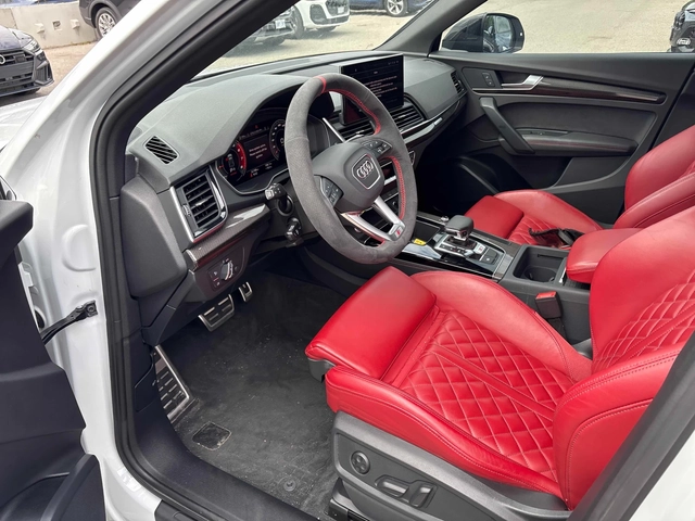 Audi SQ5 Progressiv * Keyless * CARFAX * АВТО КРЕДИТ * - автомобили, коли, обяви за нови и употребявани 5