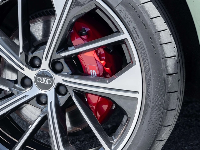 Audi SQ5 3.0T Technik ФУЛ ЕКСТРИ, ЦЕНА ДО БГ - автомобили, коли, обяви за нови и употребявани 4