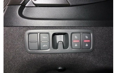 Audi SQ7 Facelift - автомобили, коли, обяви за нови и употребявани 13