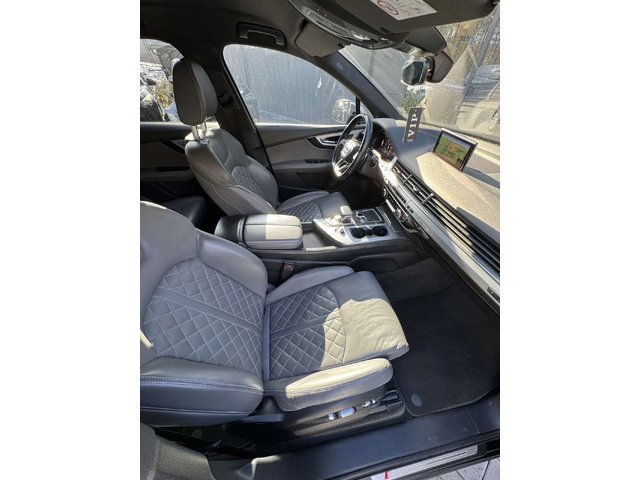 Audi SQ7 - автомобили, коли, обяви за нови и употребявани 11