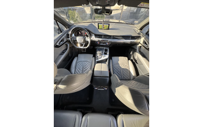 Audi SQ7 - автомобили, коли, обяви за нови и употребявани 12