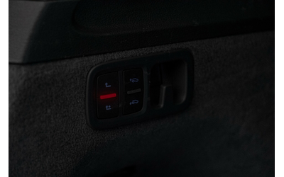 Audi SQ7 4.0TDI/Exclusive/Ambient/Distronic/Virtual/Камера - автомобили, коли, обяви за нови и употребявани 13
