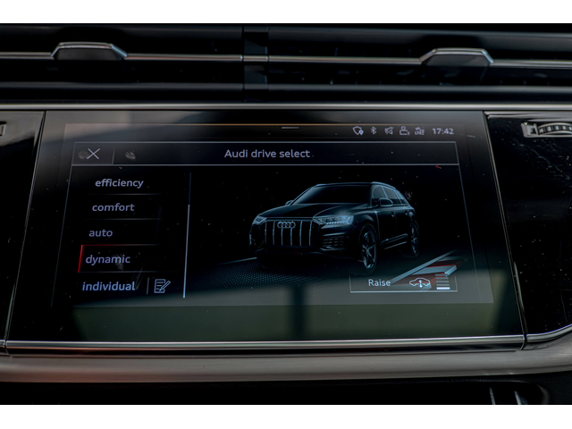 Audi SQ7 4.0TDI/Камера/Подгрев/Панорама/6+1 - автомобили, коли, обяви за нови и употребявани 12