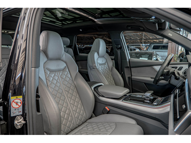 Audi SQ7 4.0TDI/Камера/Подгрев/Панорама/6+1 - автомобили, коли, обяви за нови и употребявани 8
