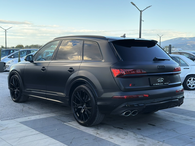 Audi SQ7 * 4.0TDI* Laser* Масаж* Distrinic* ActiveSound* FU - автомобили, коли, обяви за нови и употребявани 3