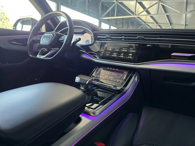 Audi SQ8 * RS interior* SQ8* Pano* B & O* 360* 22 inch* - автомобили, коли, обяви за нови и употребявани 12