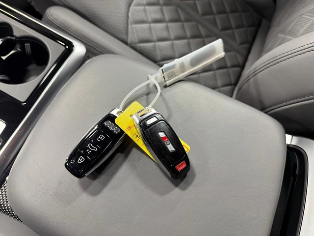 Audi SQ8 4.0 TFSI DISTRONIC/HEAD-UP/ОБДУХВАНЕ/ПОДГРЕВИ/FULL - автомобили, коли, обяви за нови и употребявани 11