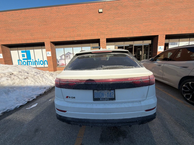 Audi SQ8 С РЕГИСТРАЦИЯ & АВТО КРЕДИТ - автомобили, коли, обяви за нови и употребявани 4