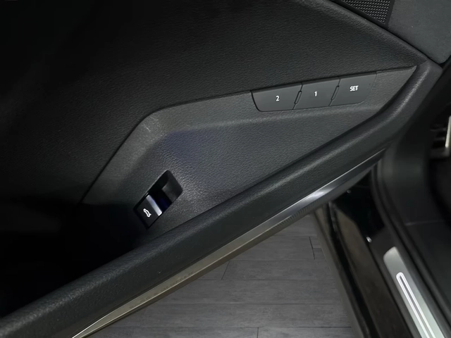 Audi SQ8 e-tron SportBack Matrix DISTR 360 AIR PANO B&O HUD - автомобили, коли, обяви за нови и употребявани 12