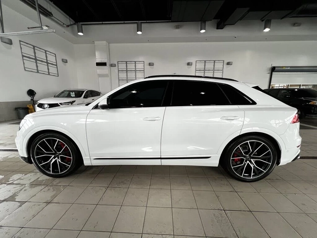 Audi SQ8 4.0T* BLACK OPTIC* МАСАЖ* ОБДУХВАНЕ* КРАЙНА ЦЕНА - автомобили, коли, обяви за нови и употребявани 6