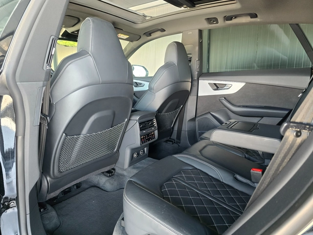 Audi SQ8 * RS interior* SQ8* Pano* B & O* 360* 22 inch* - автомобили, коли, обяви за нови и употребявани 10