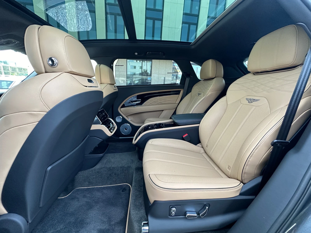 Bentley Bentayga Azure First Edition Naim Automatic Door Close - автомобили, коли, обяви за нови и употребявани 13