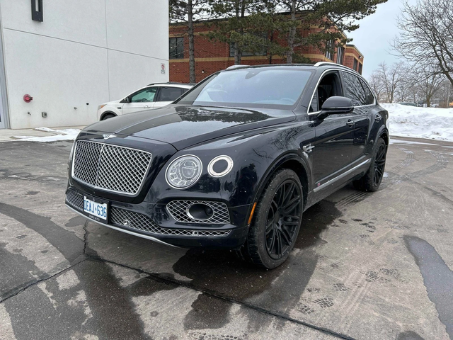 Bentley Bentayga W12 С РЕГИСТРАЦИЯ & АВТО КРЕДИТ - автомобили, коли, обяви за нови и употребявани 0