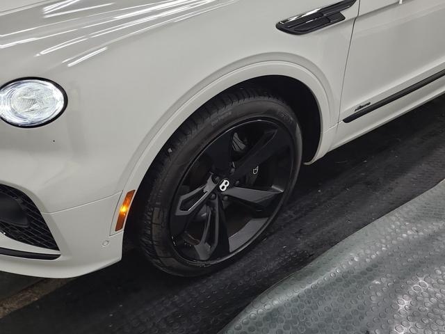 Bentley Bentayga 3L 6cyl AWD - автомобили, коли, обяви за нови и употребявани 5