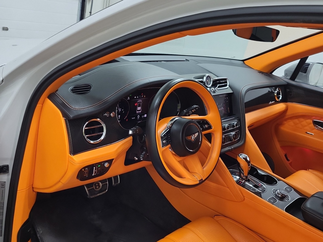 Bentley Bentayga 3L 6cyl AWD - автомобили, коли, обяви за нови и употребявани 9