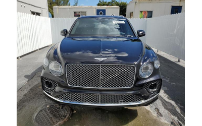 bentley-bentayga-4-0l-8-all-wheel-drive - 5
