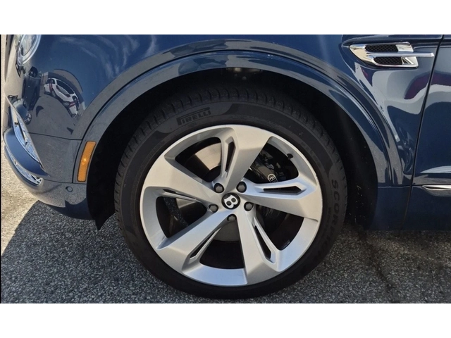 Bentley Bentayga 4.0 V8 * 360 * DISTRONIC * 26279KM * CARFAX * - автомобили, коли, обяви за нови и употребявани 2