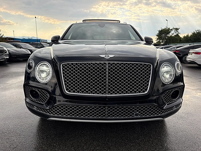 Bentley Bentayga DISTRONIK-HEAD UP-PANORAMA-V12-VAKUM-MONITORI-FULL - автомобили, коли, обяви за нови и употребявани 0