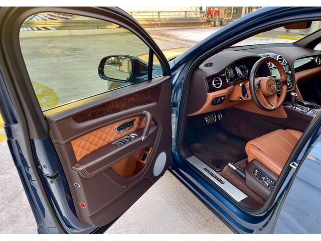 BENTLEY Bentayga Bentayga 6.0 W12 4WD - автомобили, коли, обяви за нови и употребявани 6