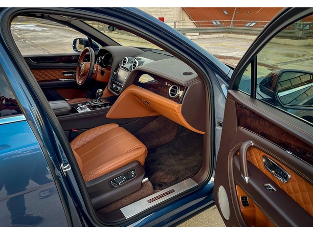 BENTLEY Bentayga Bentayga 6.0 W12 4WD - автомобили, коли, обяви за нови и употребявани 7