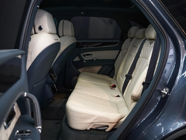 BENTLEY Bentayga Bentayga W12 - автомобили, коли, обяви за нови и употребявани 9