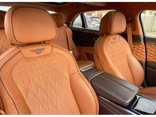 BENTLEY Flying Flying Spur 4.0 V8 AWD - автомобили, коли, обяви за нови и употребявани 8