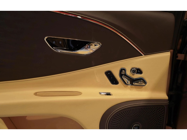 BENTLEY Flying Flying Spur 6.0 W12 AWD - автомобили, коли, обяви за нови и употребявани 10