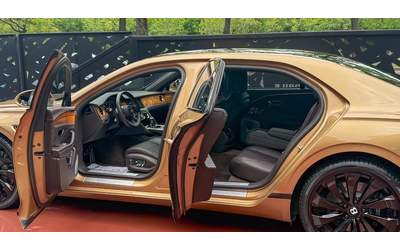 BENTLEY Flying Flying Spur Hybrid 2.9 V6 AWD  - автомобили, коли, обяви за нови и употребявани 7
