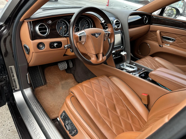 Bentley Flying Spur 4.0 / V8 - автомобили, коли, обяви за нови и употребявани 8