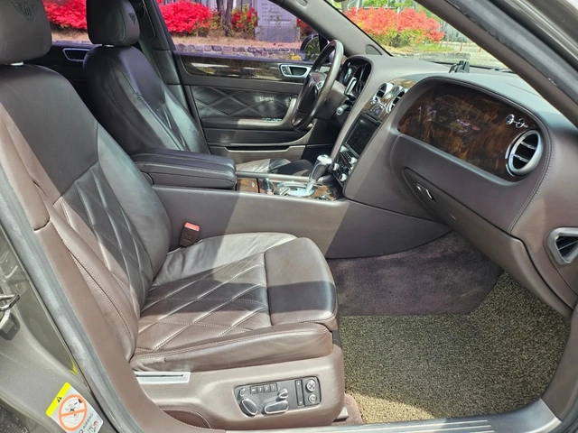 Bentley Flying Spur - автомобили, коли, обяви за нови и употребявани 12