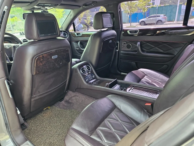 Bentley Flying Spur - автомобили, коли, обяви за нови и употребявани 9