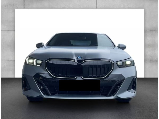 BMW 02 540d xDrive M Sport - автомобили, коли, обяви за нови и употребявани 1