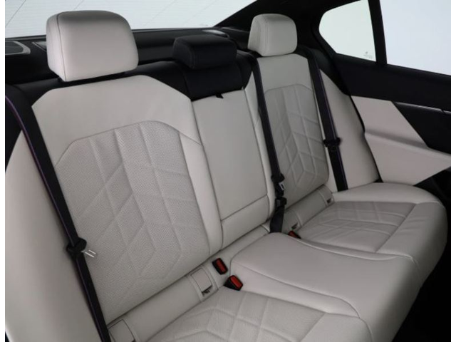 BMW 02 540d xDrive M Sport - автомобили, коли, обяви за нови и употребявани 5