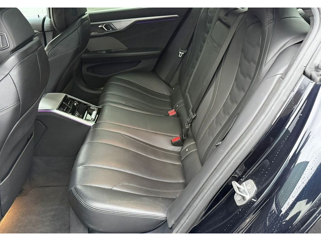 BMW 02 850i xDrive M-Sport - автомобили, коли, обяви за нови и употребявани 7