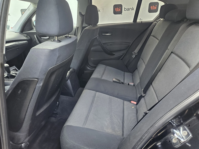 BMW 116 1.6I-116кс= КЛИМАТИК= BLACK EDITION - автомобили, коли, обяви за нови и употребявани 8