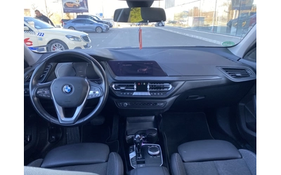 BMW 116 1.5 D Sport Line - автомобили, коли, обяви за нови и употребявани 9