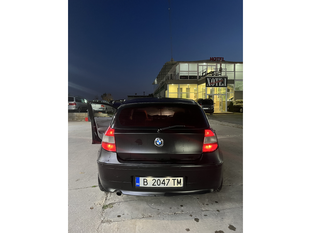 BMW 118 Черен мат боя, лед фарове - автомобили, коли, обяви за нови и употребявани 2