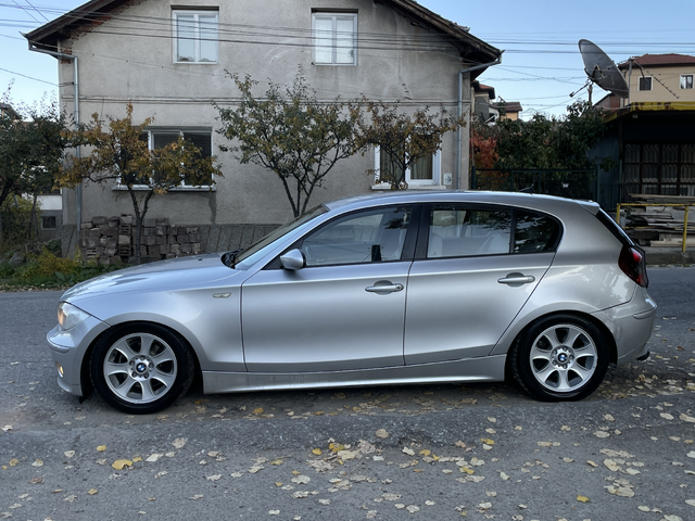 BMW 120 Подгрев* Темпомат* Парктроник* Light package* EURO4 - автомобили, коли, обяви за нови и употребявани 3