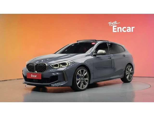 BMW 135 xDrive | Панорама | Червен салон | Камера| Keyless - автомобили, коли, обяви за нови и употребявани 0